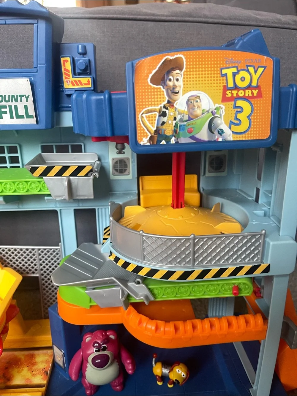 Disney Toy Story Landfill Playset in Blue, Orange and Yellow